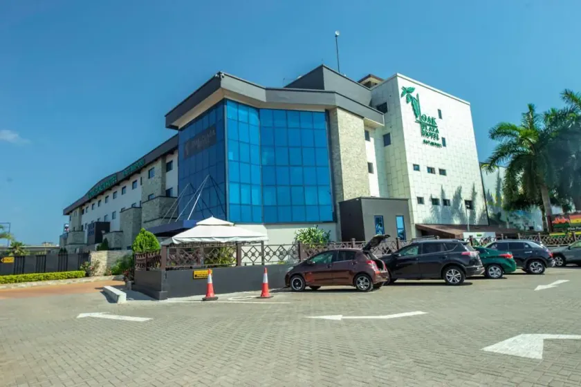Oak Plaza Hotels East Airport - Image 1