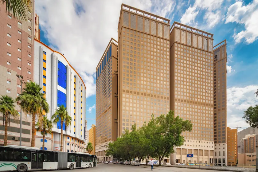 Al Kiswah Tower 5 Hotel - Image 1
