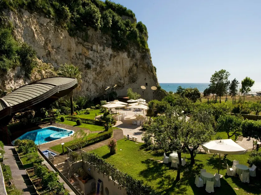Hotel Serapo - Image 1