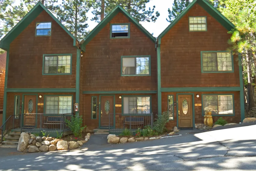 North Lake Lodges & Villas - Image 1