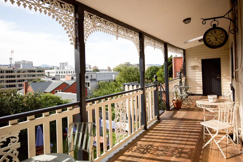 Montacute Boutique Bunkhouse - Image 1