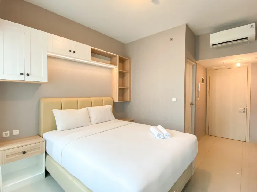 Restful And Functional Studio Apartment At Springlake Summarecon Bekasi - Image 1