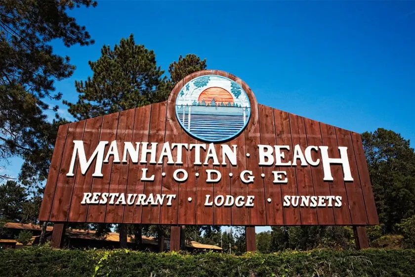 Manhattan Beach Lodge - Image 1