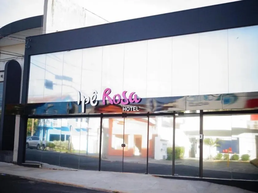 Ipê Rosa Hotel - Image 1