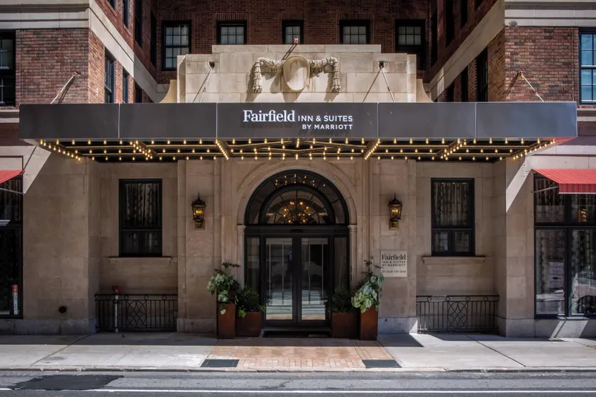 Fairfield Inn & Suites by Marriott Philadelphia Downtown/Center City - Image 1