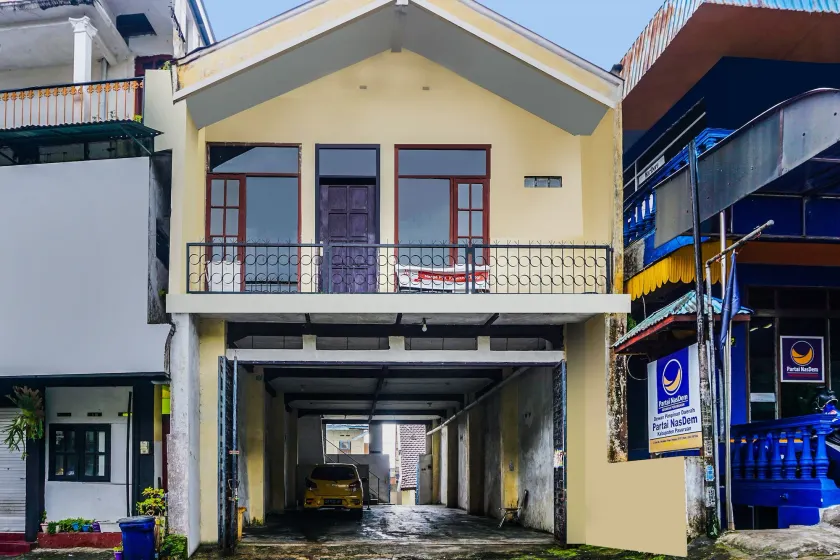 OYO Life 92087 Griya Nurainy - Image 1