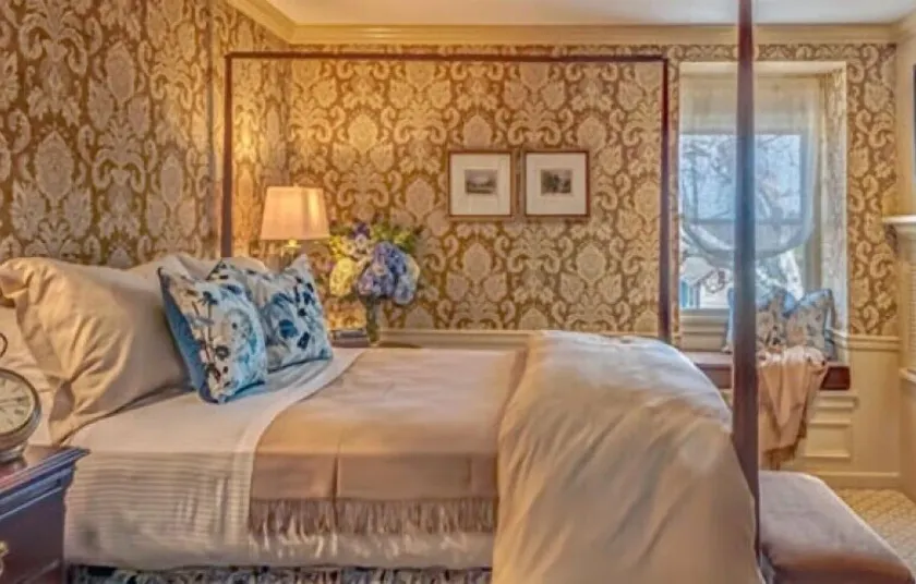 Golden Plough Inn At Peddlers Village - Image 1