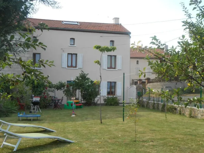 Gîte Vacances en Auvergne - Image 1