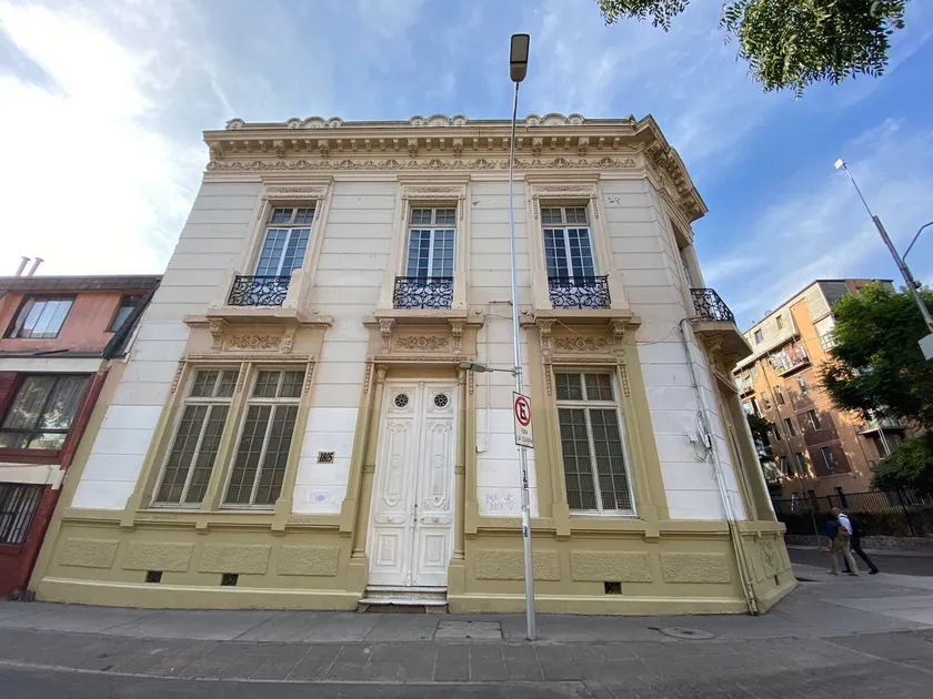 Casa Marina Huérfanos - Image 1