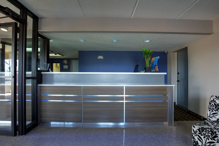 Fair View Inn & Suites - Image 1