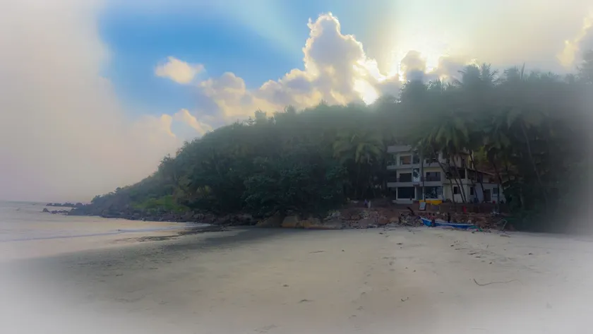 Hotel VR Rudra Residency - Image 1