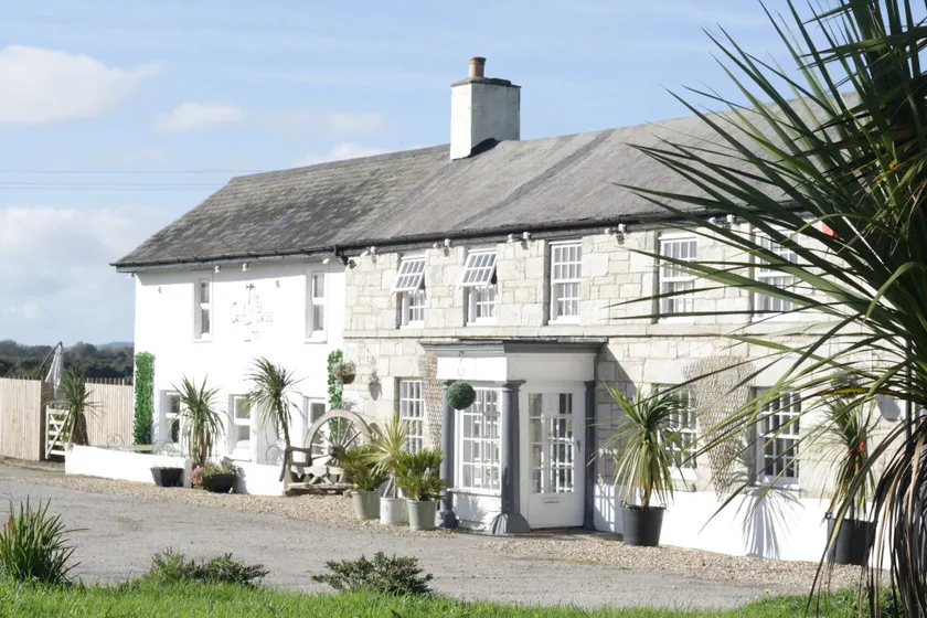 Coach and Horses INN - Image 1