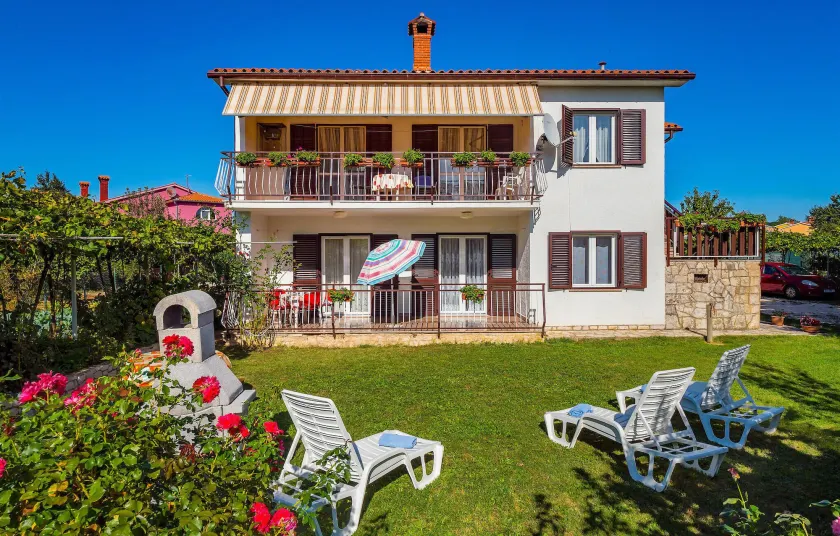 Beautiful Home in Kapelica With Wifi and 2 Bedrooms - Image 1