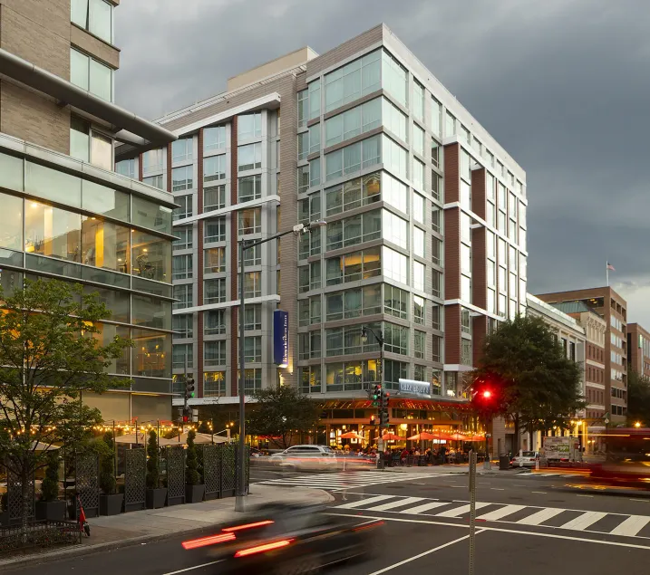 Hilton Garden Inn Washington DC/Georgetown Area - Image 1