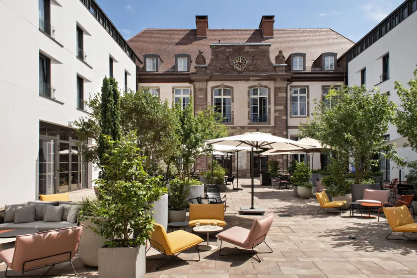 Hôtel LÉONOR the place to live By Stay Collection - Image 1