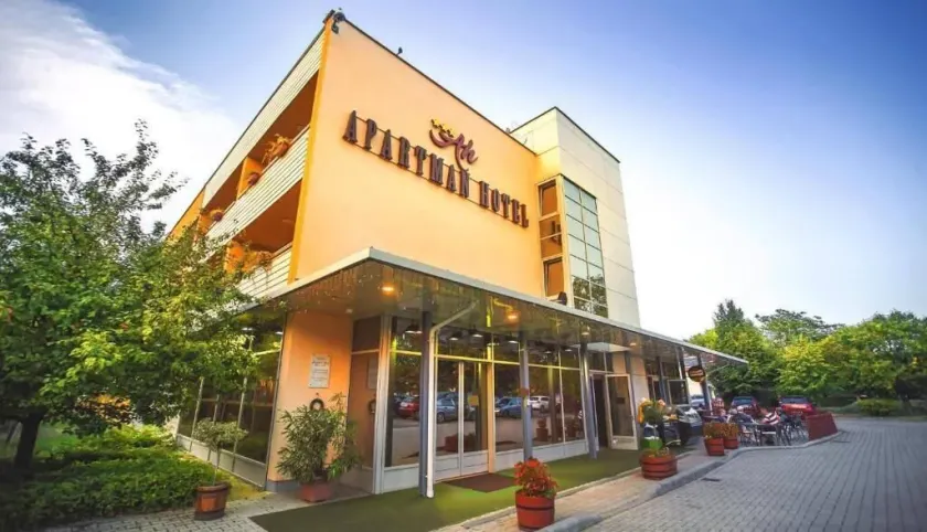 Apartman Hotel - Image 1