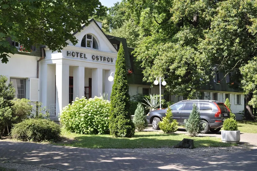 Hotel Ostrov - Image 1
