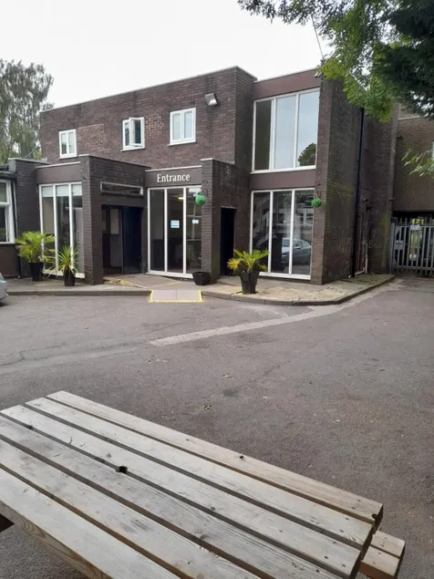 The Avenue Club and Lodge - Image 1
