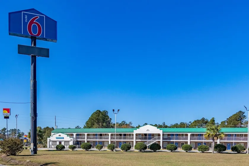 Motel 6-Walterboro, SC - Image 1