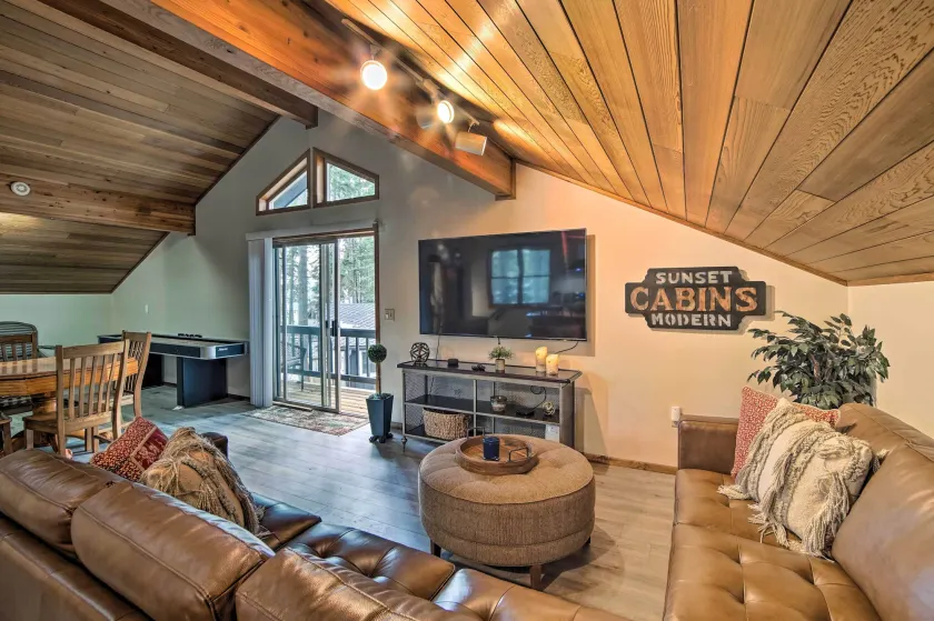 Modern Cabin - 2 Mi to Speelyi Beach! - Image 1