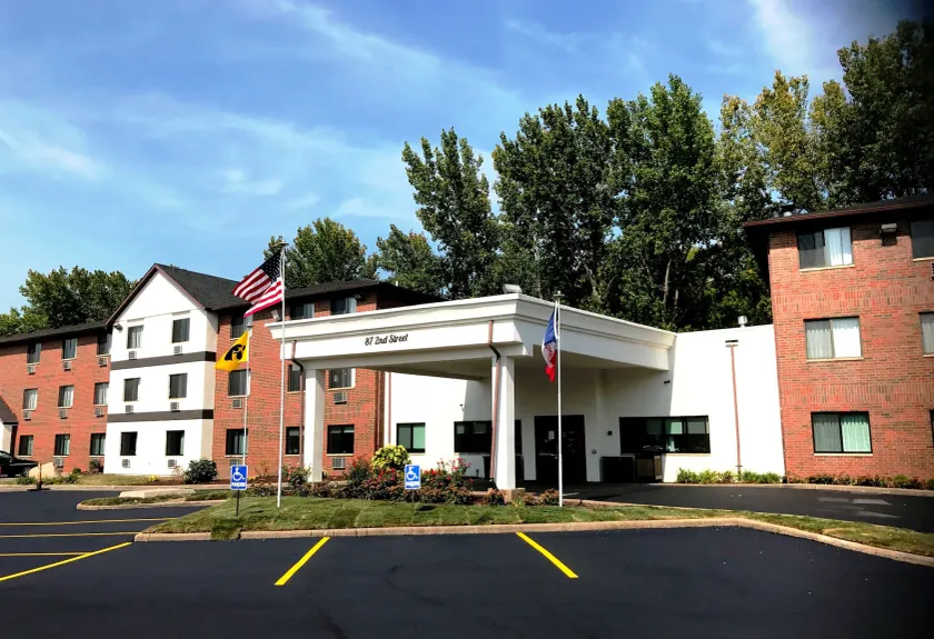 Heartland Inn Coralville - Image 1