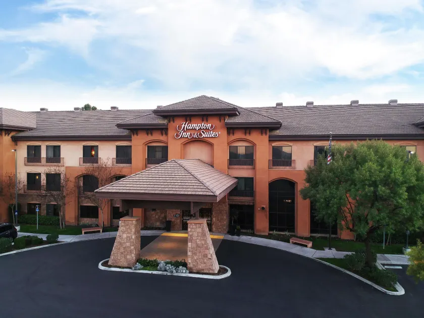 Hampton Inn & Suites Temecula - Image 1