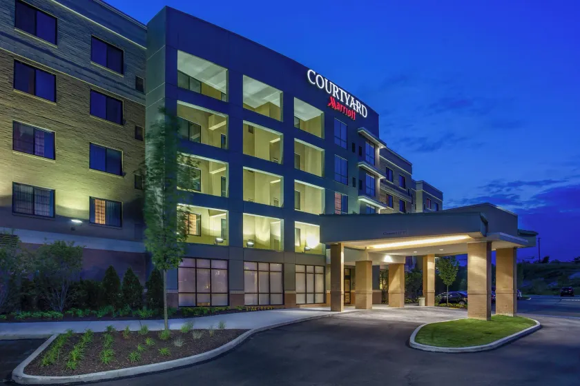 Courtyard by Marriott Pittsburgh North/Cranberry Woods - Image 1