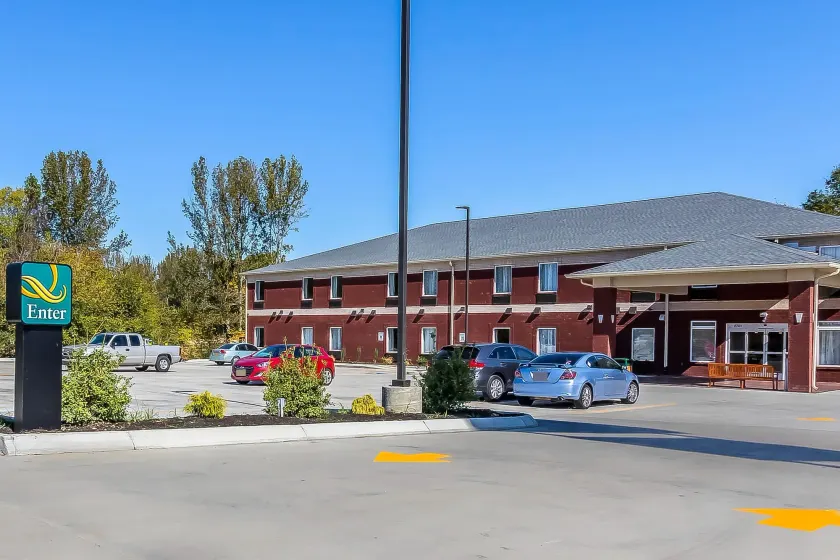 Quality Inn Pleasant View - Image 1
