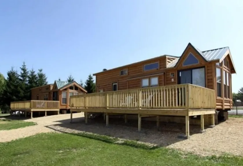 Lakeland RV Campground Cottage 15 - Image 1