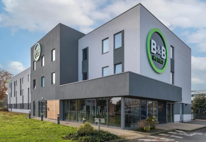 B&B HOTEL Laval Ouest - Image 1