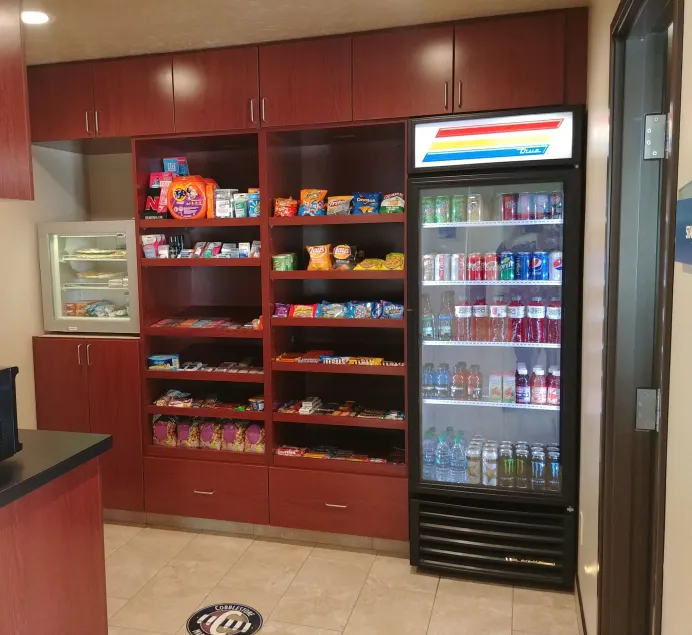 Boarders Inn & Suites by Cobblestone Hotels - Broken Bow - Lobby