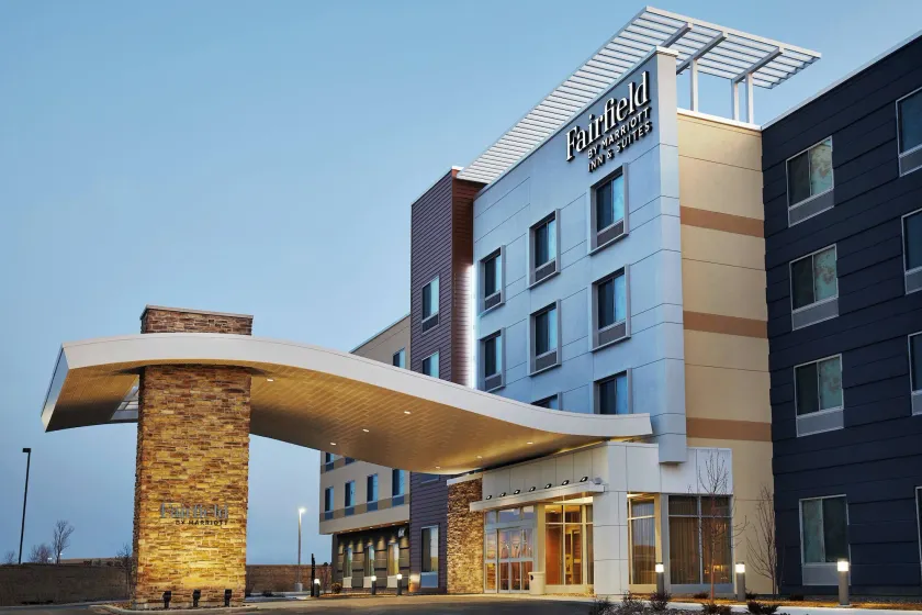 Fairfield Inn & Suites Sheboygan - Image 1