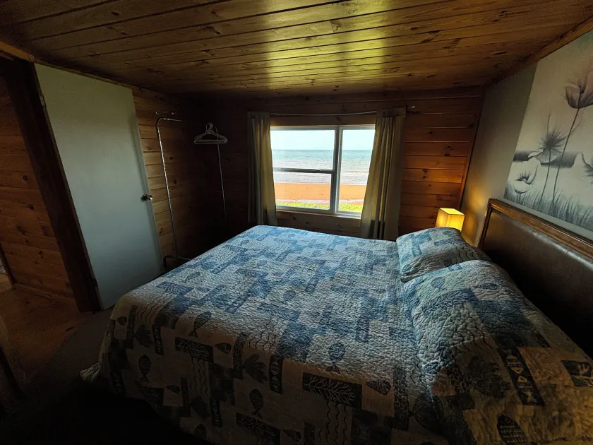 80 Oceanside Cottage - Image 1