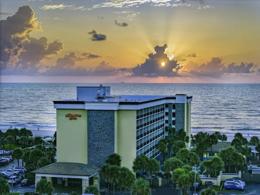 Hampton Inn Jacksonville Beach/Oceanfront - Image 1