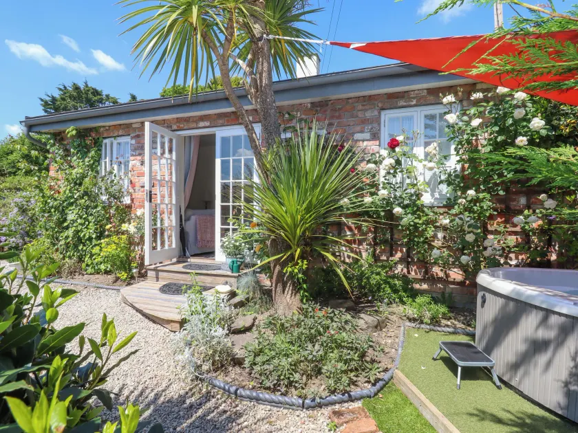 Sunset Cottage - Image 1