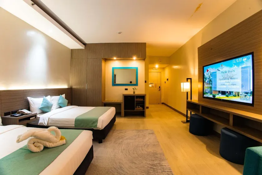 Waterworld Hotel Cebu - Image 1