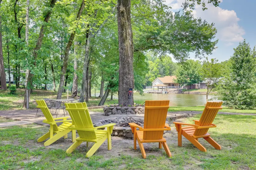 Lakefront Home w/ Kayaks & Dock in Hot Springs! - Image 1