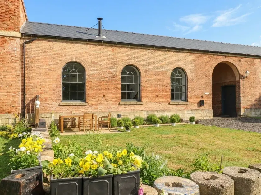 West Stable - Image 1