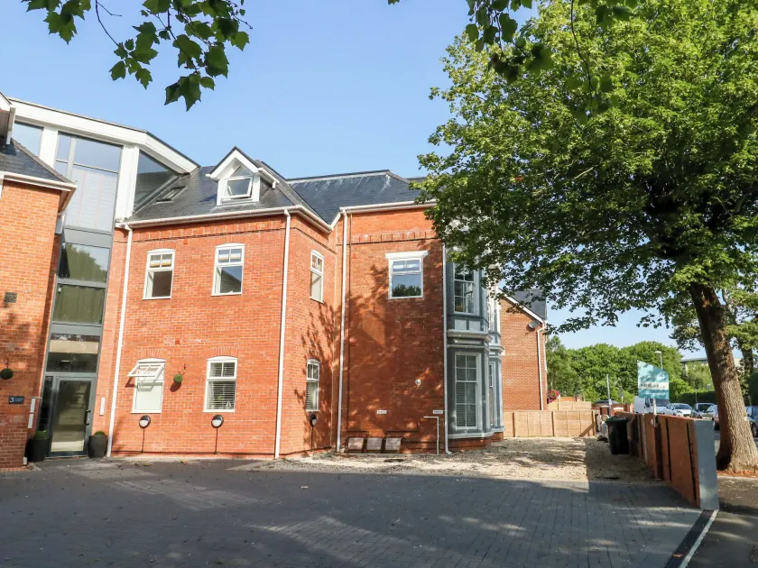 Flat 6, Thornlow Heights - Image 1