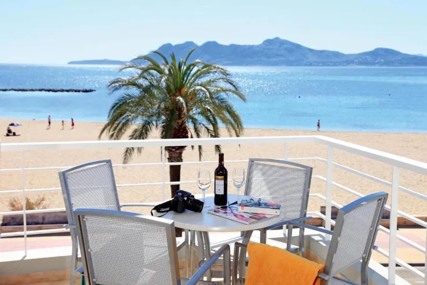 Apartamentos Bellamar - Image 1