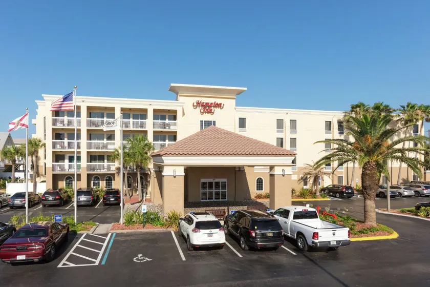 Hampton Inn St. Augustine Beach - Image 1