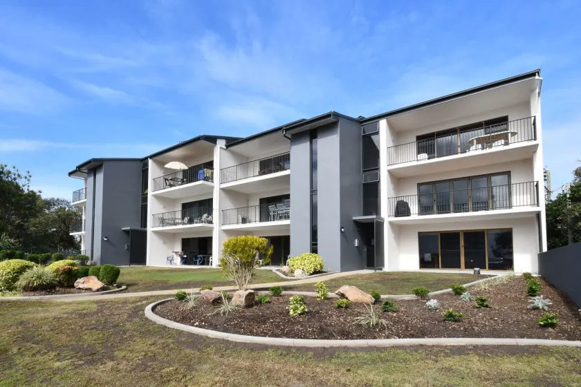 Illawong Apartments - Image 1