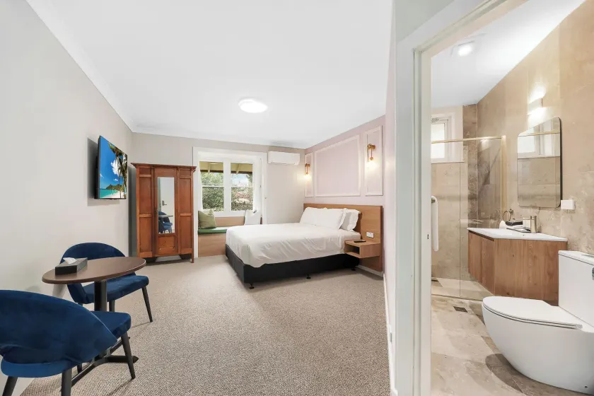 Hotel Avonleigh - Image 1