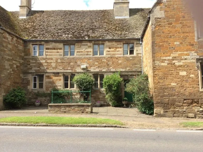 Castle Farm House B&B - Image 1