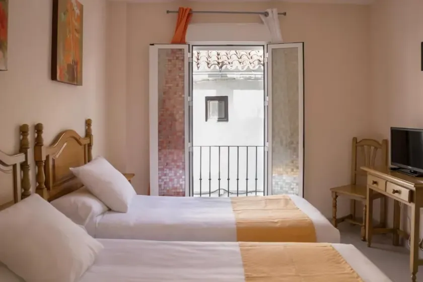 Mare Estepona Hotel - Image 1