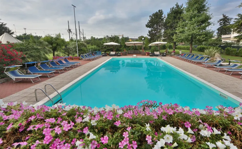 Best Western Plus Soave Hotel - Image 1