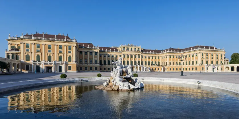 Schloß Schönbrunn Grand Suite - Image 1