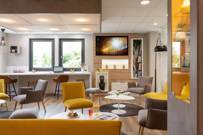Hôtel Kyriad Saint-Etienne Centre - Image 1