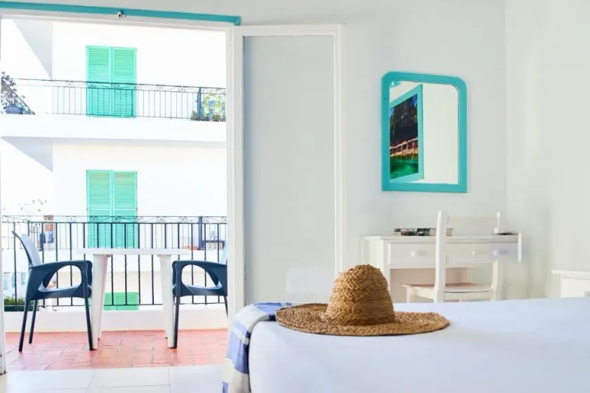 Hostal Sunset Ibiza - Image 1