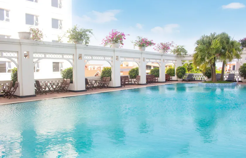Pearl River Hotel - Image 1
